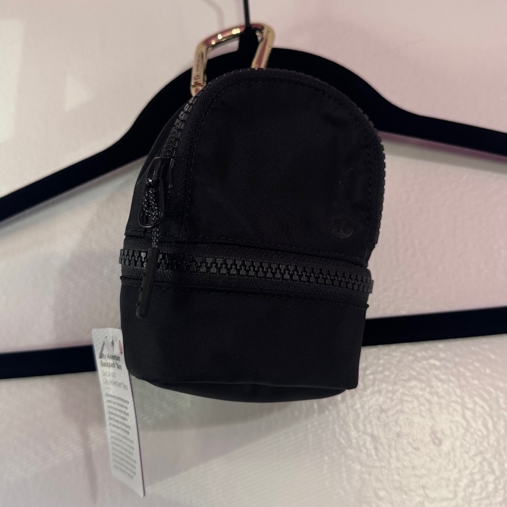 MINI Backpack Clip - Picture 6 of 10